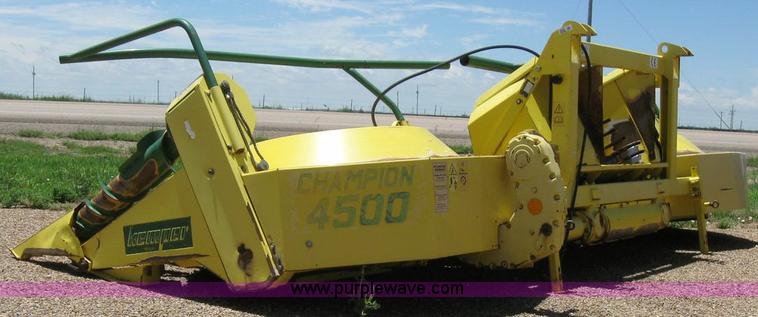 image for item 6942 2002 Kemper 4500 header