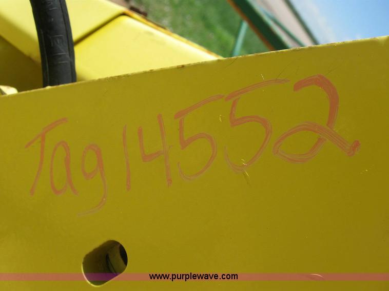 image for item 6942 2002 Kemper 4500 header