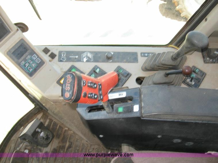 image for item 6945 1998 John Deere 6850 self-propelled forage harvester