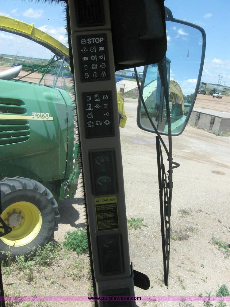 image for item 6945 1998 John Deere 6850 self-propelled forage harvester