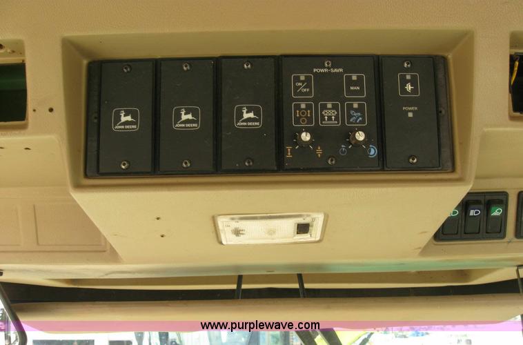 image for item 6945 1998 John Deere 6850 self-propelled forage harvester