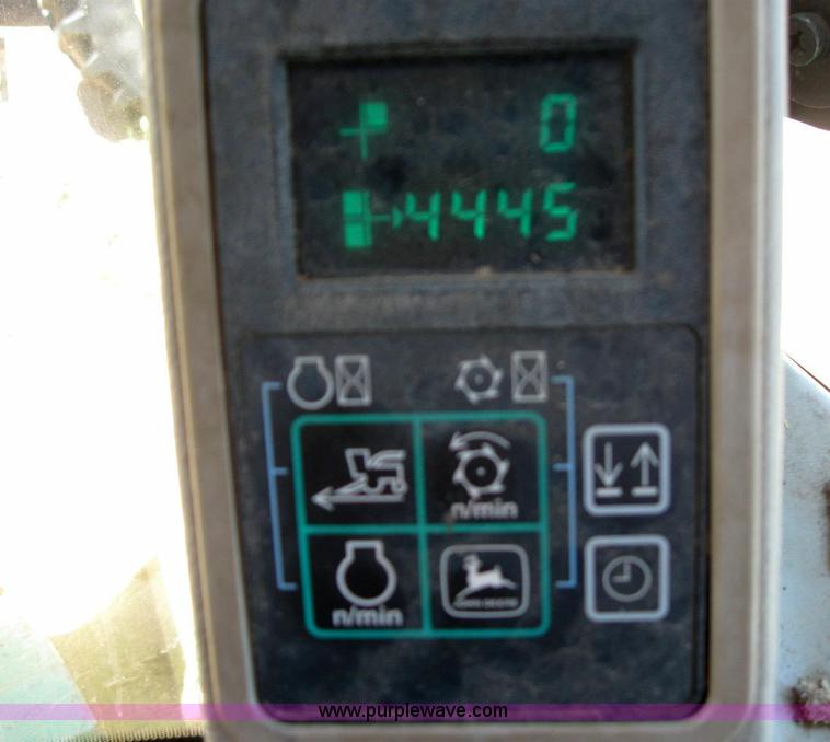 image for item 6945 1998 John Deere 6850 self-propelled forage harvester