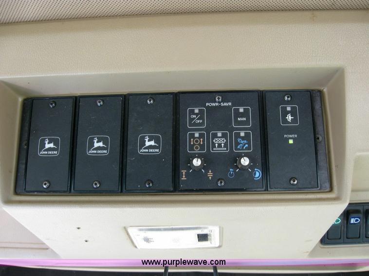 image for item 6945 1998 John Deere 6850 self-propelled forage harvester