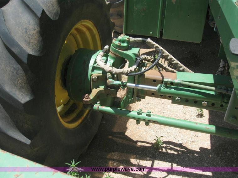 image for item 6945 1998 John Deere 6850 self-propelled forage harvester