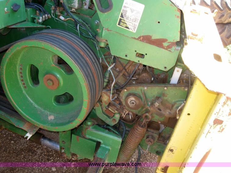 image for item 6945 1998 John Deere 6850 self-propelled forage harvester