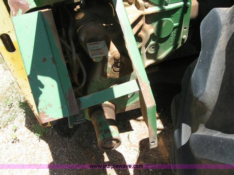 image for item 6945 1998 John Deere 6850 self-propelled forage harvester