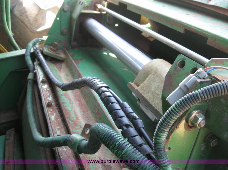 image for item 6945 1998 John Deere 6850 self-propelled forage harvester