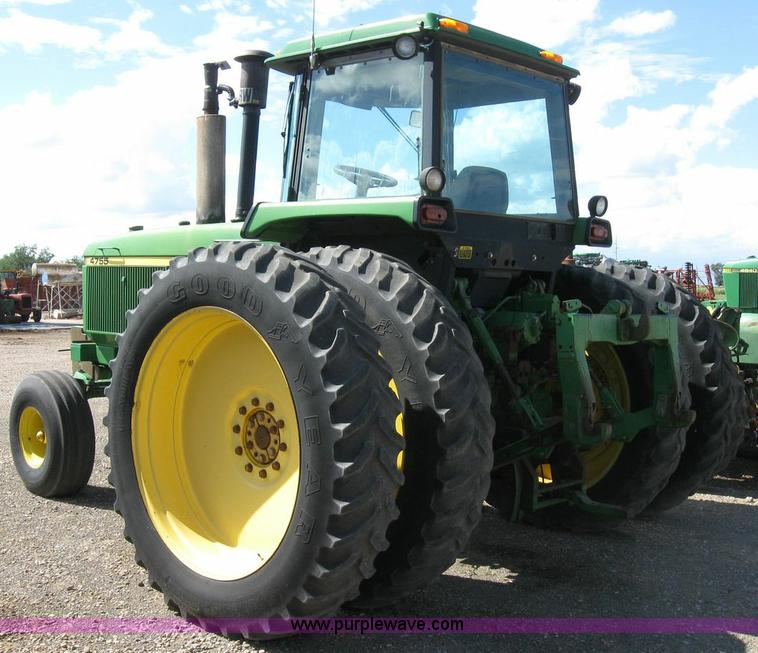 image for item 6950 1991 John Deere 4755 tractor