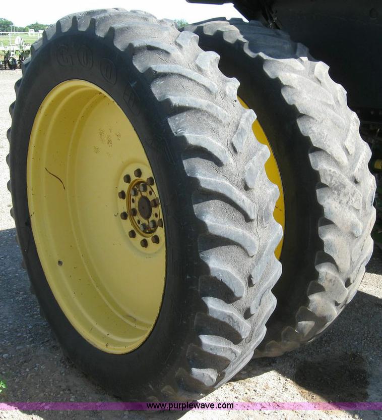 image for item 6950 1991 John Deere 4755 tractor