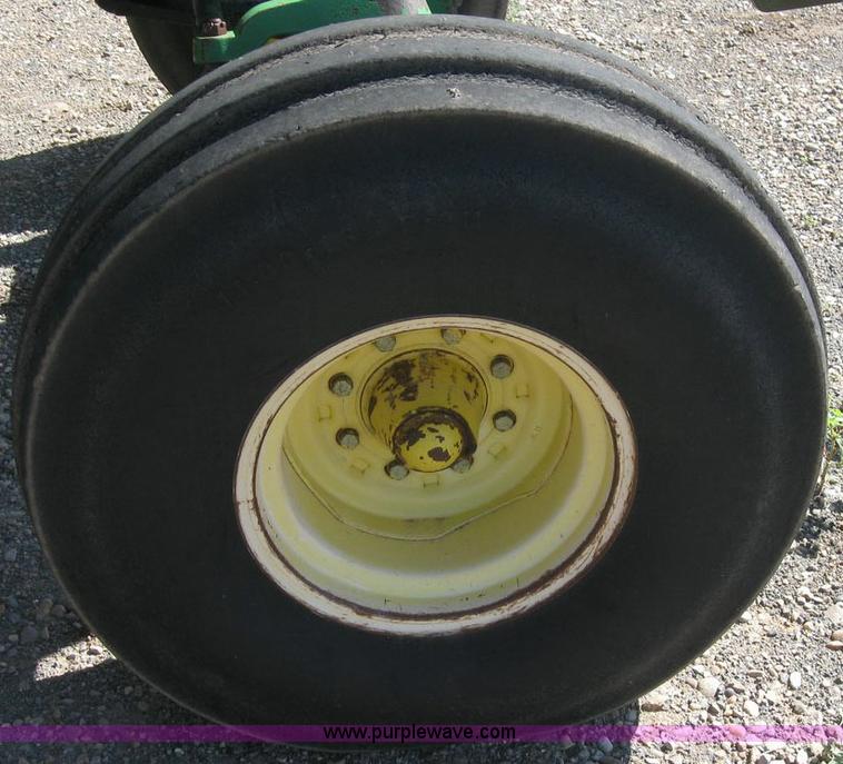 image for item 6950 1991 John Deere 4755 tractor