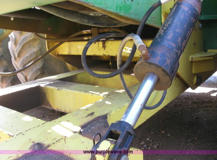 image for item 6963 1991 John Deere 8760 4WD tractor with blade