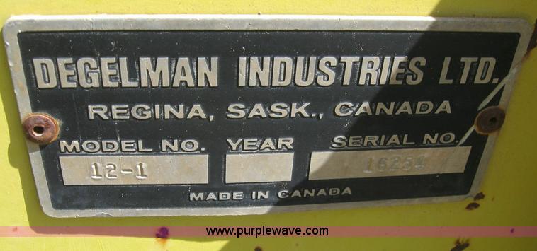 image for item 6963 1991 John Deere 8760 4WD tractor with blade