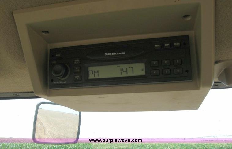 image for item 6964 2004 John Deere 8420 MFWD tractor