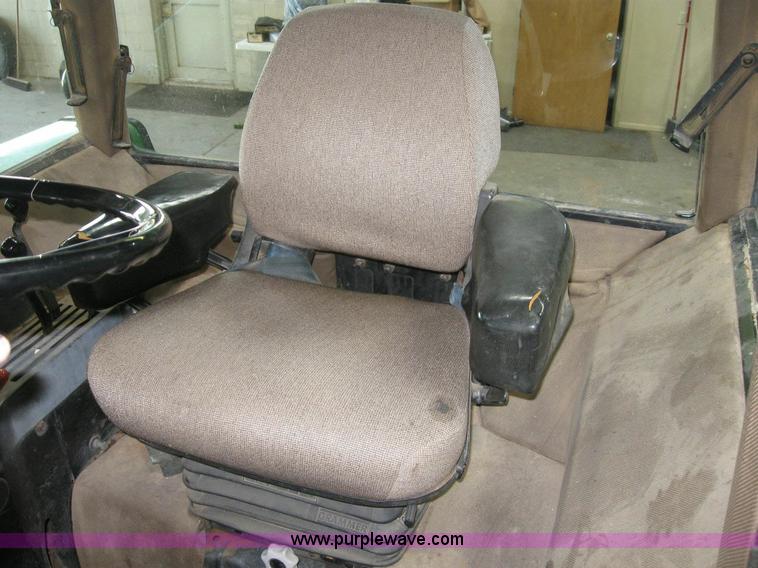 image for item 6965 1986 John Deere 4450 tractor