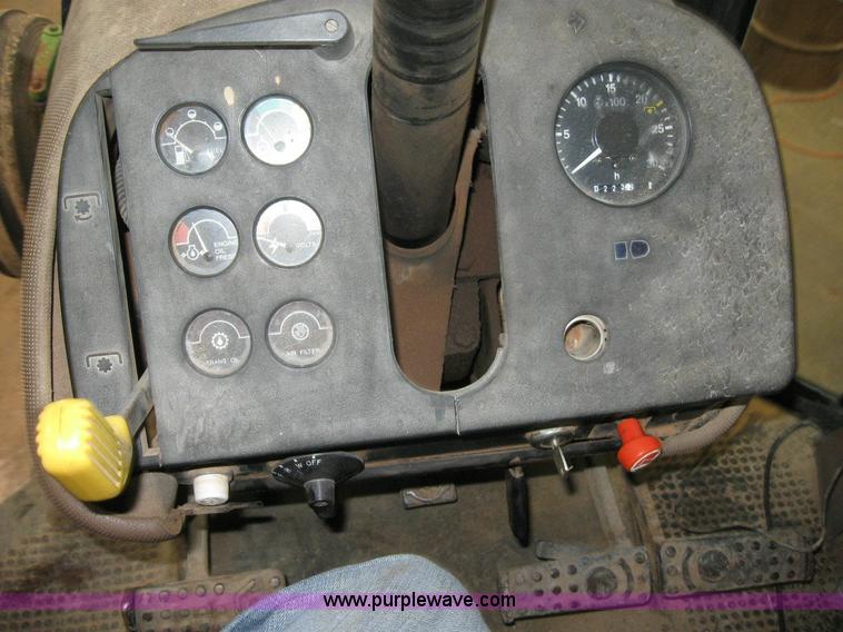 image for item 6965 1986 John Deere 4450 tractor