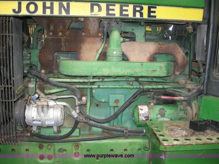 image for item 6965 1986 John Deere 4450 tractor