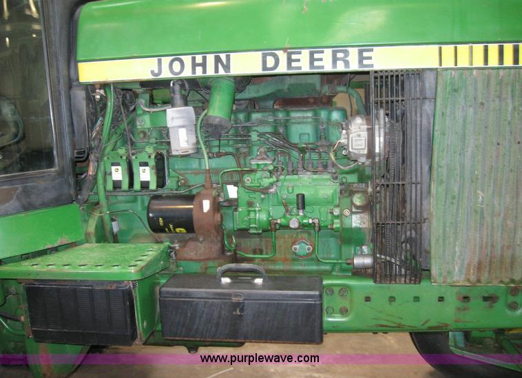 image for item 6965 1986 John Deere 4450 tractor