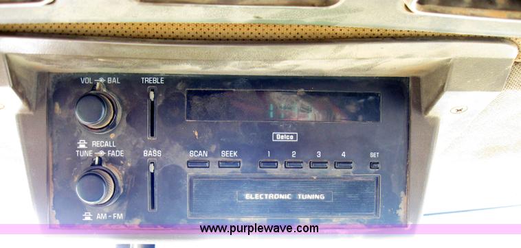 image for item 6970 1989 John Deere 4955 MFWD tractor