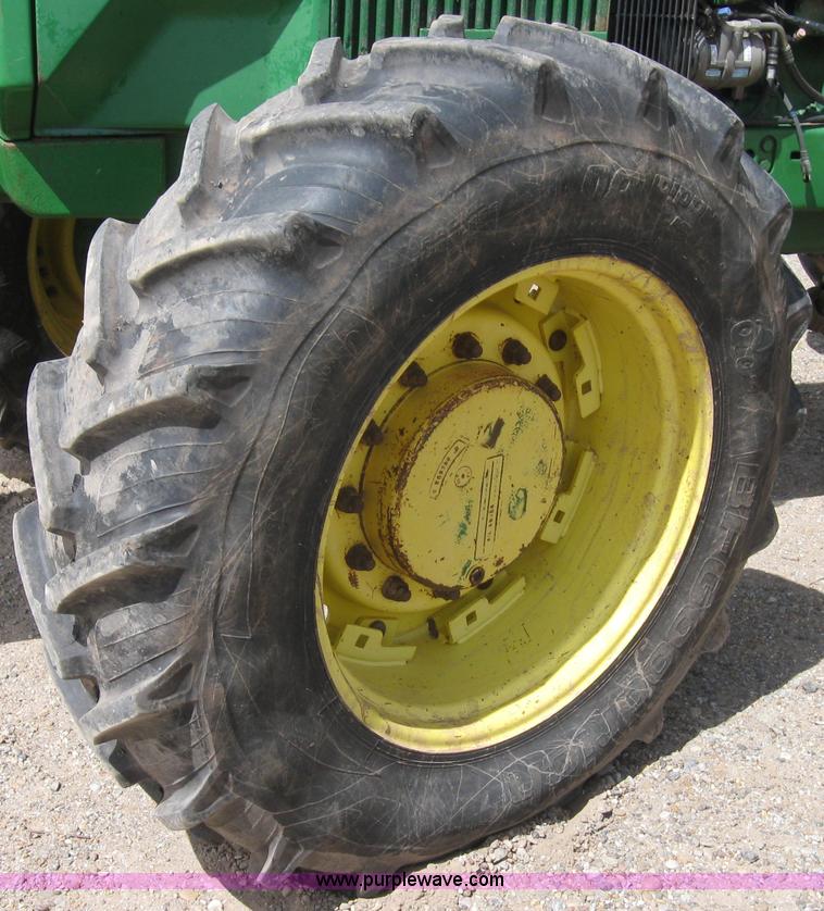 image for item 6970 1989 John Deere 4955 MFWD tractor