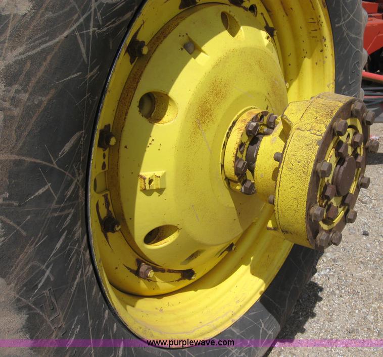 image for item 6970 1989 John Deere 4955 MFWD tractor