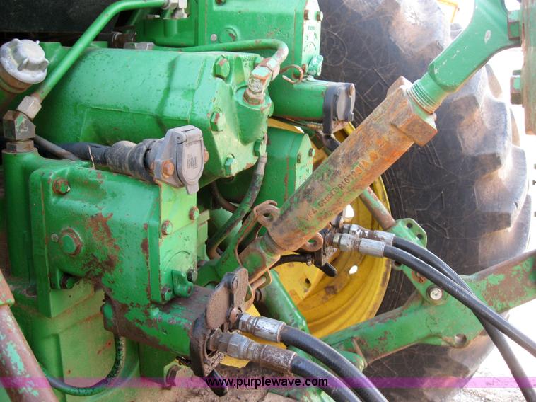 image for item 6970 1989 John Deere 4955 MFWD tractor