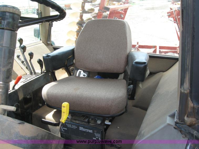 image for item 6971 1992 John Deere 4760 MFWD tractor