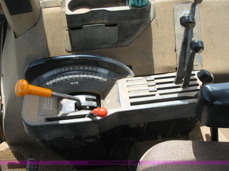 image for item 6971 1992 John Deere 4760 MFWD tractor