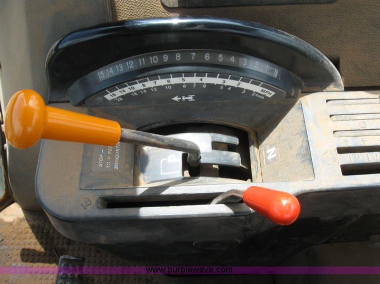 image for item 6971 1992 John Deere 4760 MFWD tractor