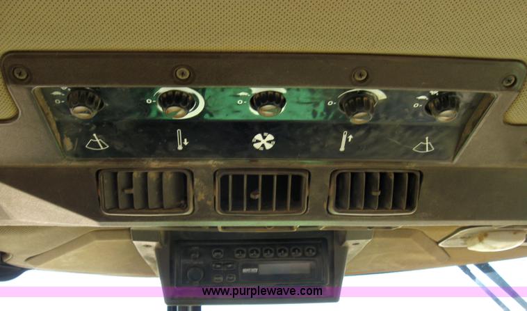 image for item 6971 1992 John Deere 4760 MFWD tractor