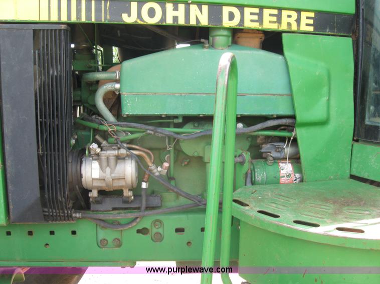 image for item 6971 1992 John Deere 4760 MFWD tractor