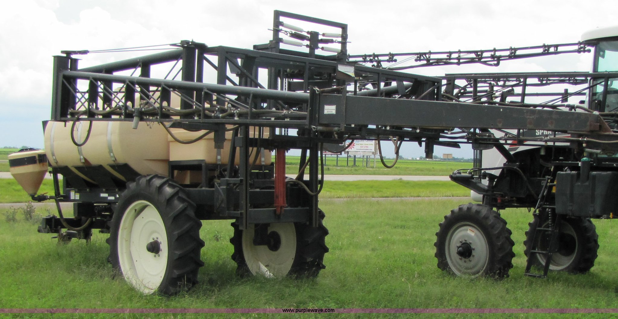 1998 Wylie 1000 gallon sprayer in Plainview, TX Item 3497 sold