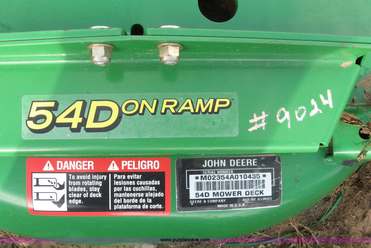 2006 John Deere 54D mid mount mower deck in Dimmitt, TX Item 6888