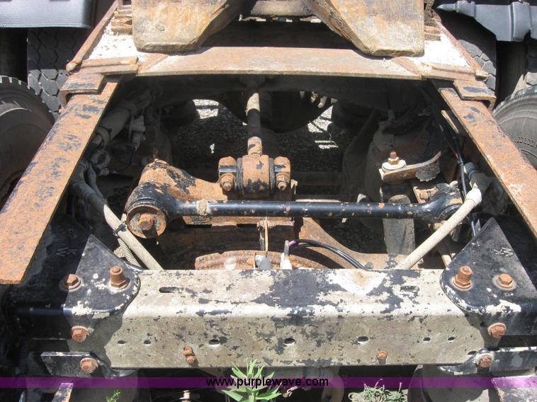 image for item 2000 1994 Kenworth Construct T400 semi truck