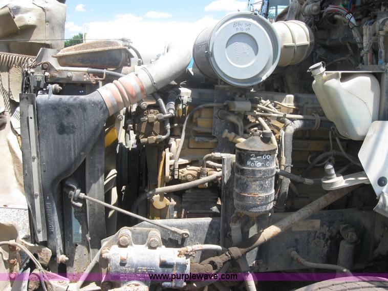 image for item 2000 1994 Kenworth Construct T400 semi truck