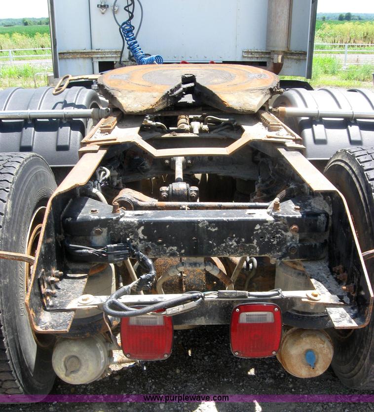 image for item 2001 1994 Kenworth Contruct T400 semi truck