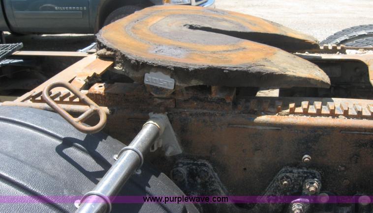 image for item 2001 1994 Kenworth Contruct T400 semi truck