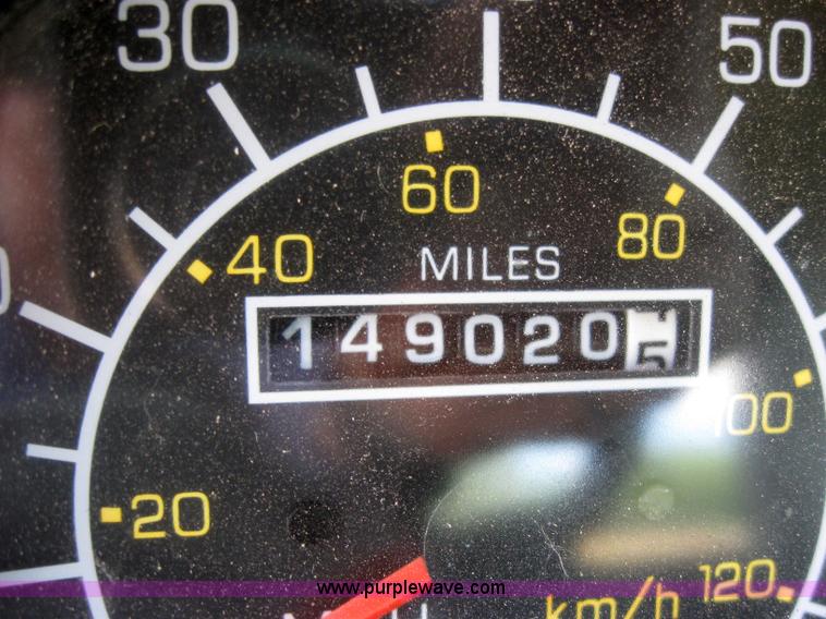 image for item 2001 1994 Kenworth Contruct T400 semi truck