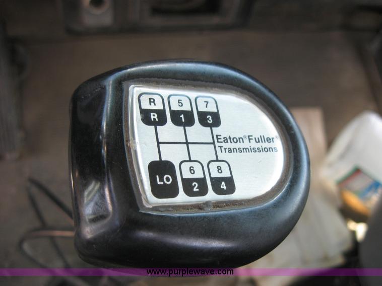 image for item 2001 1994 Kenworth Contruct T400 semi truck