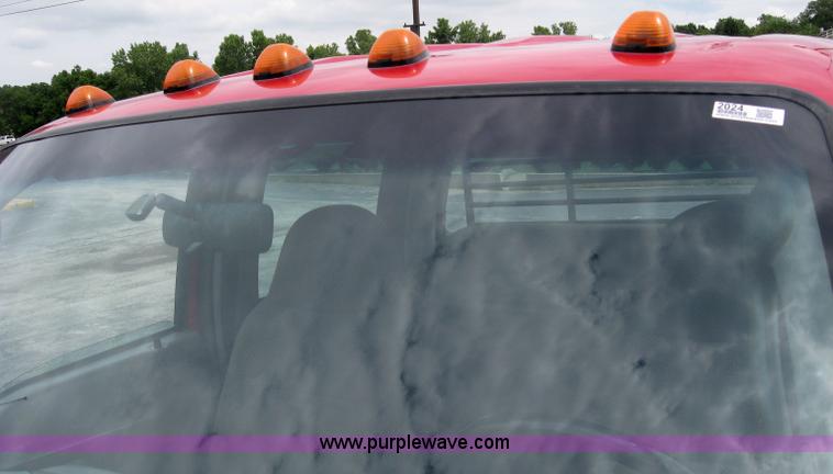 image for item 2024 2003 Ford F450 Super Duty truck