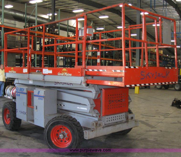 image for item 2035 2000 Skyjack SJ8831 scissor lift