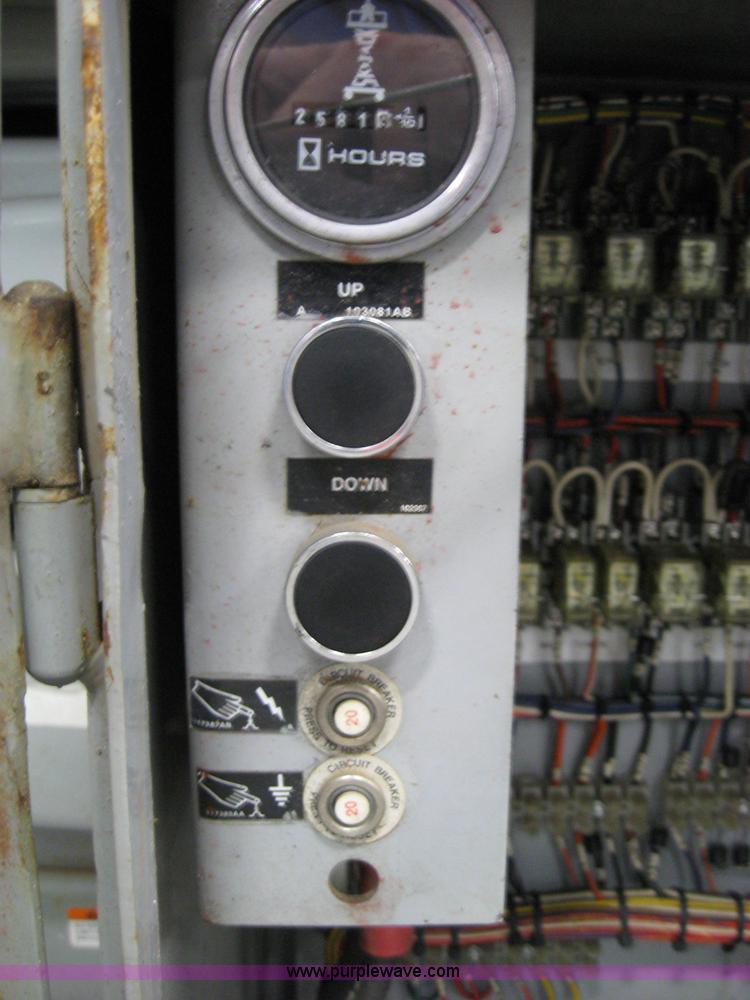 image for item 2035 2000 Skyjack SJ8831 scissor lift