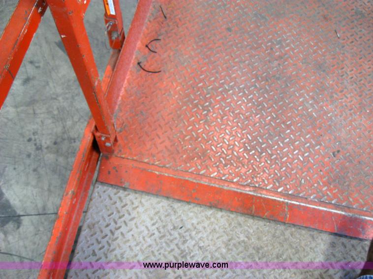 image for item 2035 2000 Skyjack SJ8831 scissor lift