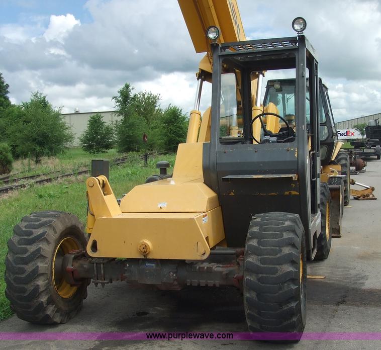 image for item 2097 1999 Gehl 553 all terrain telehandler