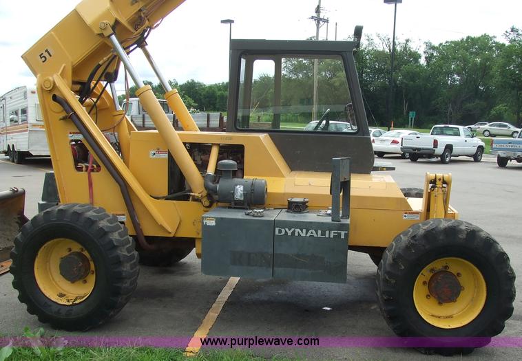 image for item 2097 1999 Gehl 553 all terrain telehandler