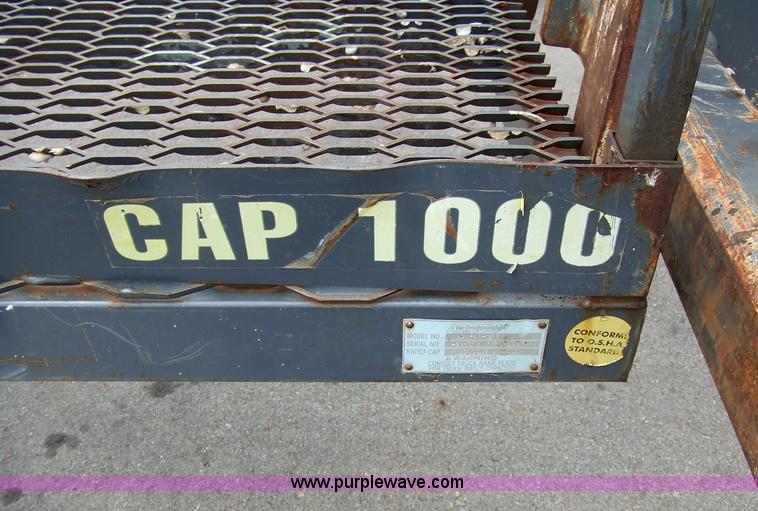 image for item 2097 1999 Gehl 553 all terrain telehandler