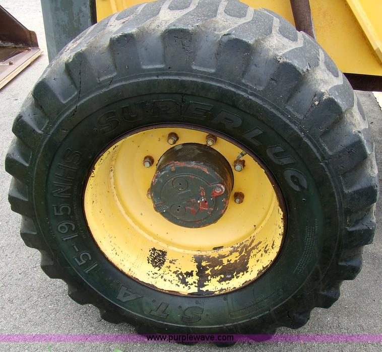 image for item 2097 1999 Gehl 553 all terrain telehandler