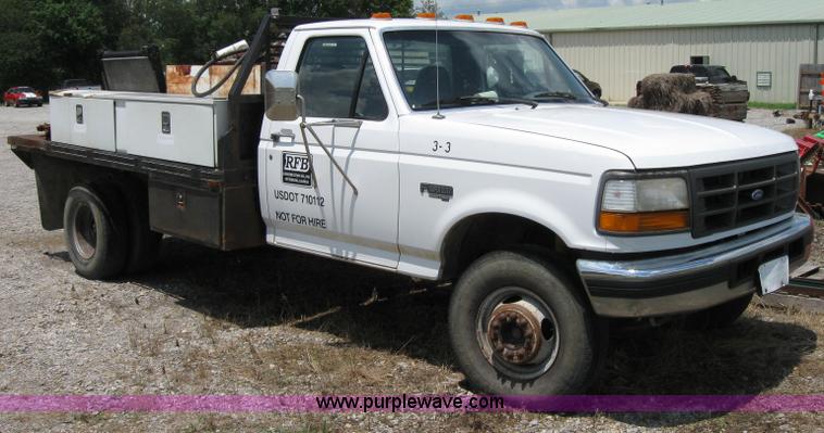 image for item 2121 1996 Ford F Super Duty truck