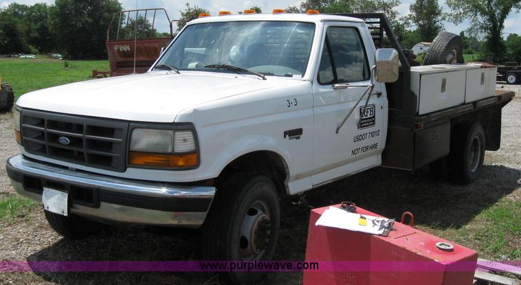 image for item 2121 1996 Ford F Super Duty truck