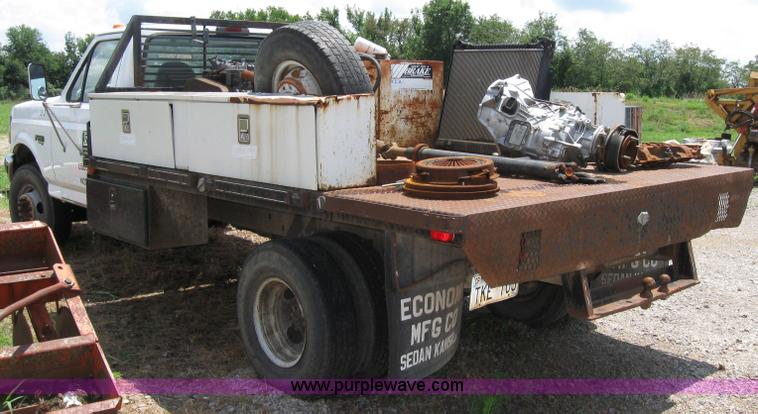 image for item 2121 1996 Ford F Super Duty truck