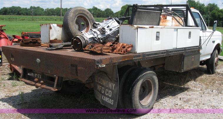 image for item 2121 1996 Ford F Super Duty truck
